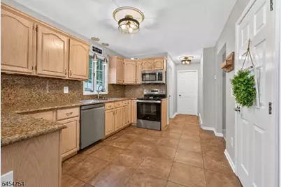 7 Ike Williams Rd, Hampton Township, NJ 07860 - Photo 12