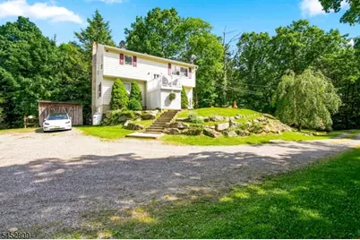 103 Arapaho Trl, Sparta Township, NJ 07871 - Photo 4