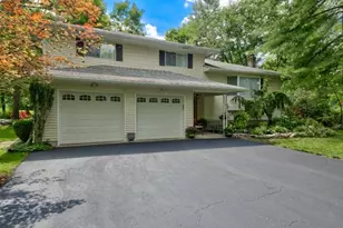548 Garretson Rd, Bridgewater, NJ 08807 - Photo 2