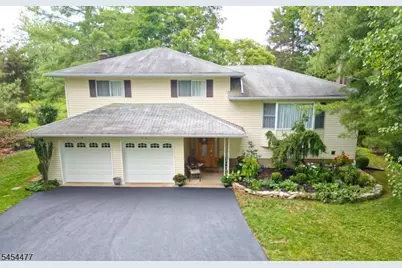 548 Garretson Rd, Bridgewater, NJ 08807 - Photo 1