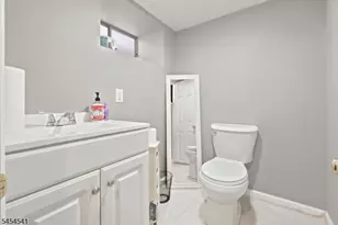260 W Franklin St, Bound Brook, NJ 08805 - Photo 18