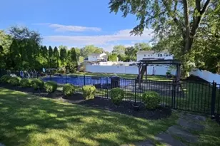 11 Benjamin Pl, Pequannock Township, NJ 07440 - Photo 26