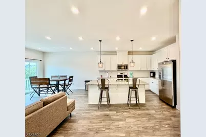 17 Sierra Pl, Sparta Township, NJ 07871 - Photo 4