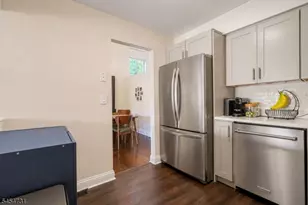 1 Mt Vernon Square, Verona Twp., NJ 07044 - Photo 8