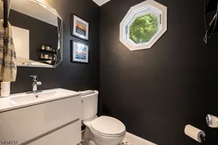 1 Mt Vernon Square, Verona Twp., NJ 07044 - Photo 4