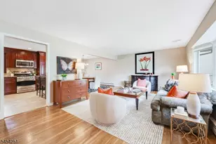 49 Country Club Ln, Springfield, NJ 07081 - Photo 8
