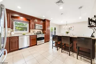 49 Country Club Ln, Springfield, NJ 07081 - Photo 2