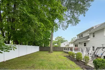 49 Country Club Ln, Springfield, NJ 07081 - Photo 32