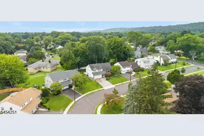 49 Country Club Ln, Springfield, NJ 07081 - Photo 34