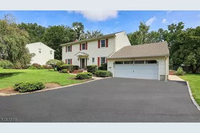 10 Canterbury Pl, Cranford Township, NJ 07016 - Photo 2