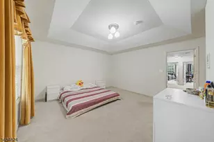 214 Levinberg Ln, Wayne Twp., NJ 07470 - Photo 12