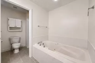 151 Prestwick Way, Edison Twp., NJ 08820 - Photo 18