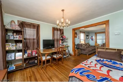 862 Gibbons Ct, Elizabeth, NJ 07202 - Photo 8