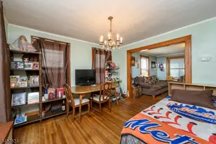 862 Gibbons Ct, Elizabeth, NJ 07202 - Photo 8