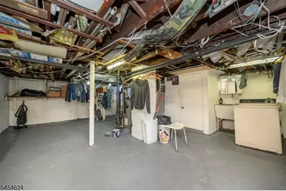 862 Gibbons Ct, Elizabeth, NJ 07202 - Photo 24
