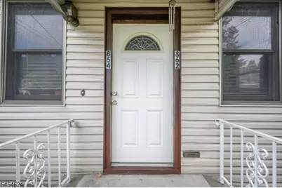 862 Gibbons Ct, Elizabeth, NJ 07202 - Photo 2