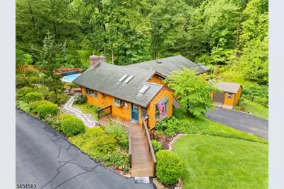 209 Turkey Hill Rd, Bethlehem Township, NJ 08802 - Photo 2