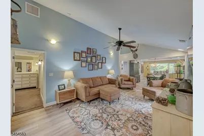 209 Turkey Hill Rd, Bethlehem Township, NJ 08802 - Photo 16