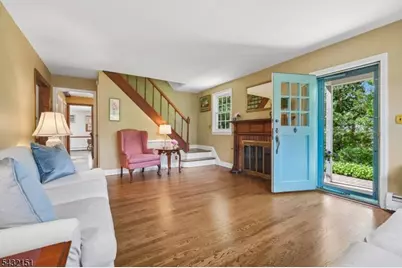150 W End Pl, Cranford Township, NJ 07016 - Photo 2