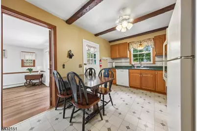 150 W End Pl, Cranford Township, NJ 07016 - Photo 12