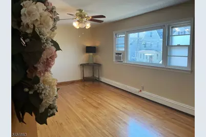 545 Freeman St, Lyndhurst Township, NJ 07071 - Photo 8