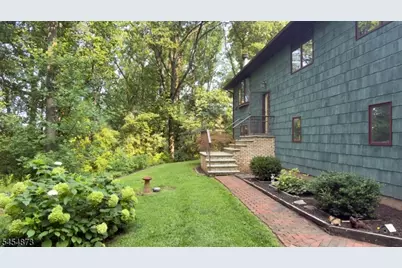 32 Gravel Hill Rd, Union Township, NJ 08802 - Photo 4