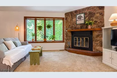 32 Gravel Hill Rd, Union Township, NJ 08802 - Photo 6