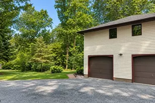 32 Gravel Hill Rd, Union Township, NJ 08802 - Photo 2