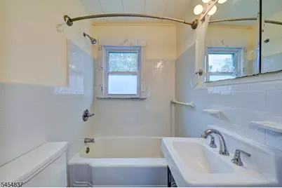 80 Brookline Ave, Nutley, NJ 07110 - Photo 8