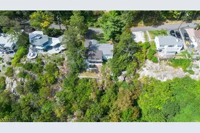 9 Golfview Ter, Sparta Township, NJ 07871 - Photo 10
