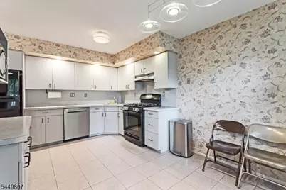108 Saratoga Sq, Wayne Twp., NJ 07470 - Photo 18
