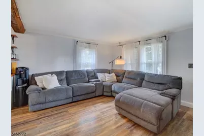 20 Watchung Pl, Bloomfield, NJ 07003 - Photo 2