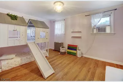 20 Watchung Pl, Bloomfield, NJ 07003 - Photo 14