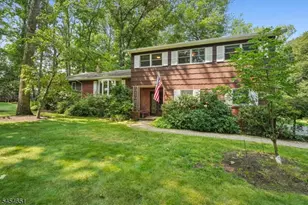 18 Holly Dr, Roxbury Township, NJ 07876 - Photo 2