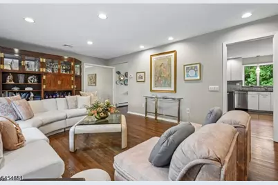 18 Holly Dr, Roxbury Township, NJ 07876 - Photo 10