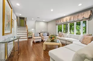 18 Holly Dr, Roxbury Township, NJ 07876 - Photo 8
