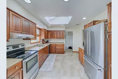 6 Featherbed Ln, Raritan Township, NJ 08822 - Photo 6