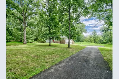 6 Featherbed Ln, Raritan Township, NJ 08822 - Photo 2