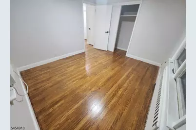 76 Campbell Ave, Clifton, NJ 07013 - Photo 6