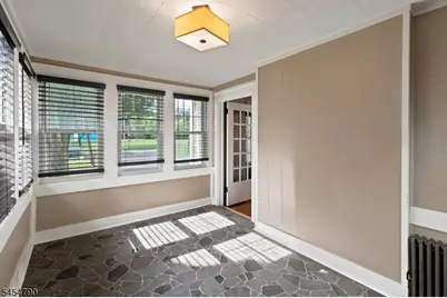 25 Rosedale Ave, Morris Plains, NJ 07950 - Photo 12