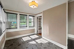 25 Rosedale Ave, Morris Plains, NJ 07950 - Photo 12