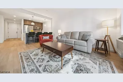 160 1st St Unit #1111, Jersey City, NJ 07302 - Photo 4