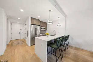 160 1st St Unit, Jersey City, NJ 07302 - Photo 6