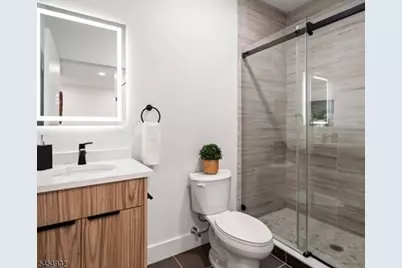 310 W Jersey St #404, Elizabeth, NJ 07202 - Photo 16