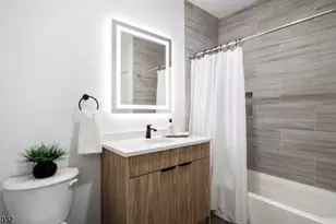 310 W Jersey St, Elizabeth, NJ 07202 - Photo 6