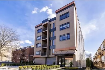 310 W Jersey St #404, Elizabeth, NJ 07202 - Photo 2