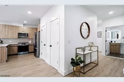 310 W Jersey St #404, Elizabeth, NJ 07202 - Photo 8