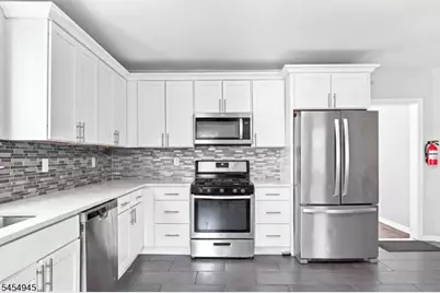 120-122 Tuxedo Pkwy, Newark, NJ 07106 - Photo 8
