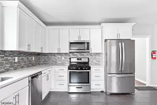 120-122 Tuxedo Pkwy, Newark, NJ 07106 - Photo 8