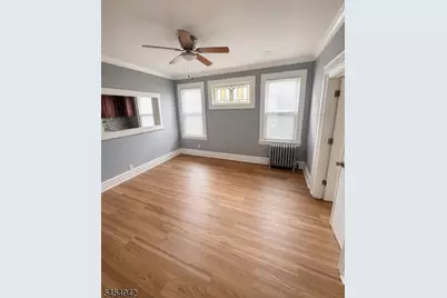 138 Vermont Ave #2L, Newark, NJ 07106 - Photo 2